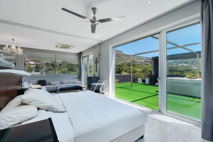 3 Bedroom Property for Sale in Oranjezicht Western Cape